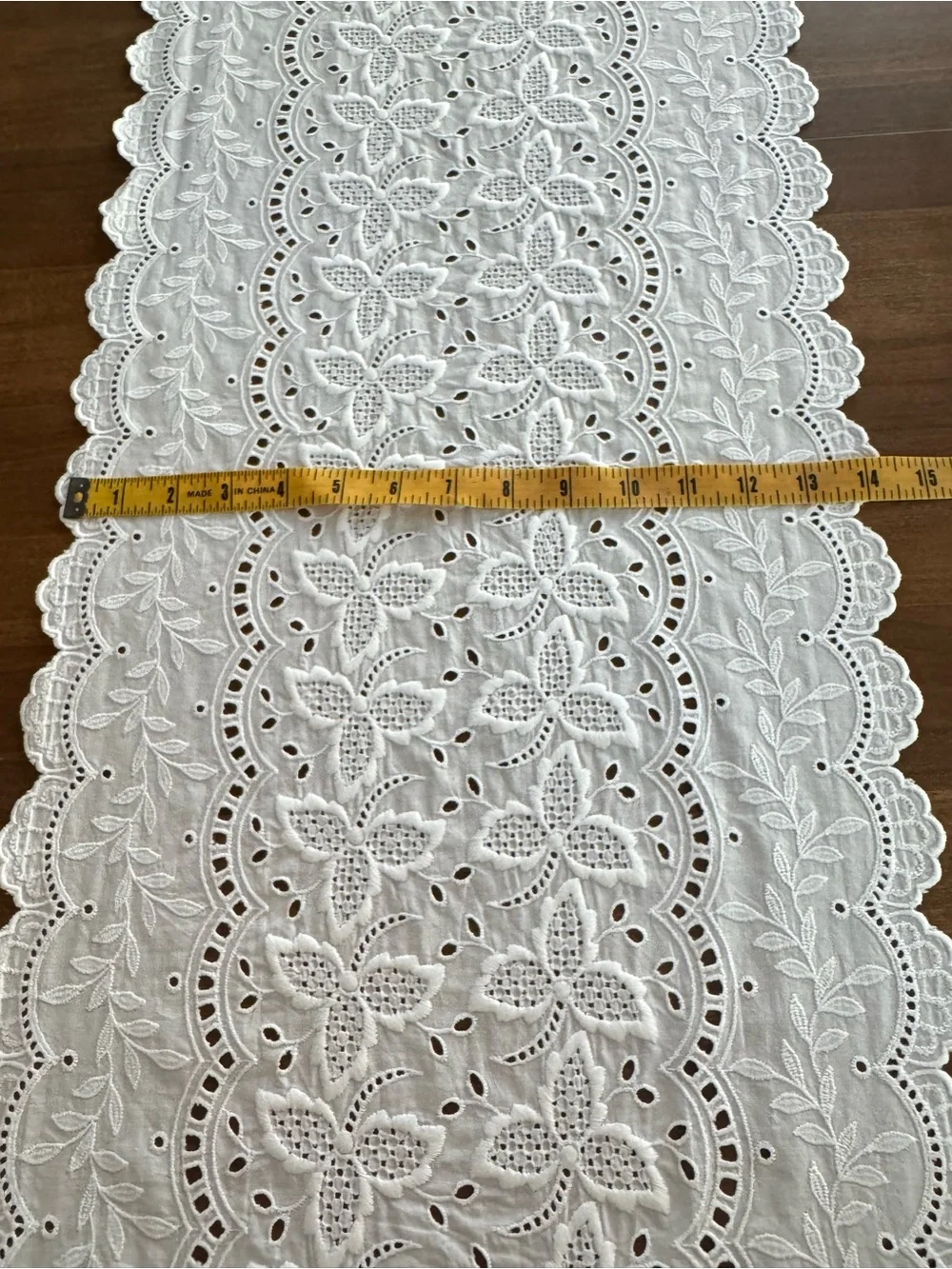 🔥STUNNING WHITE LACE Table Runner Cotton Broderie Anglese NEW PRICE FIRM!